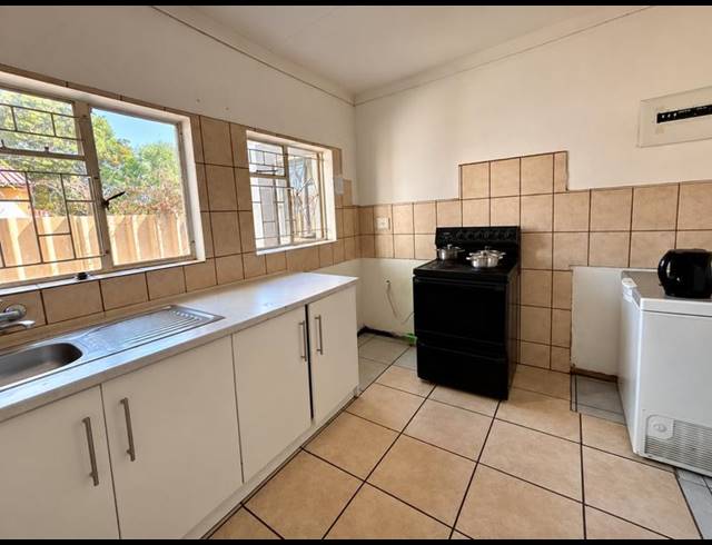 11 BEDROOM HOUSE FOR SALE IN BRANDWAG